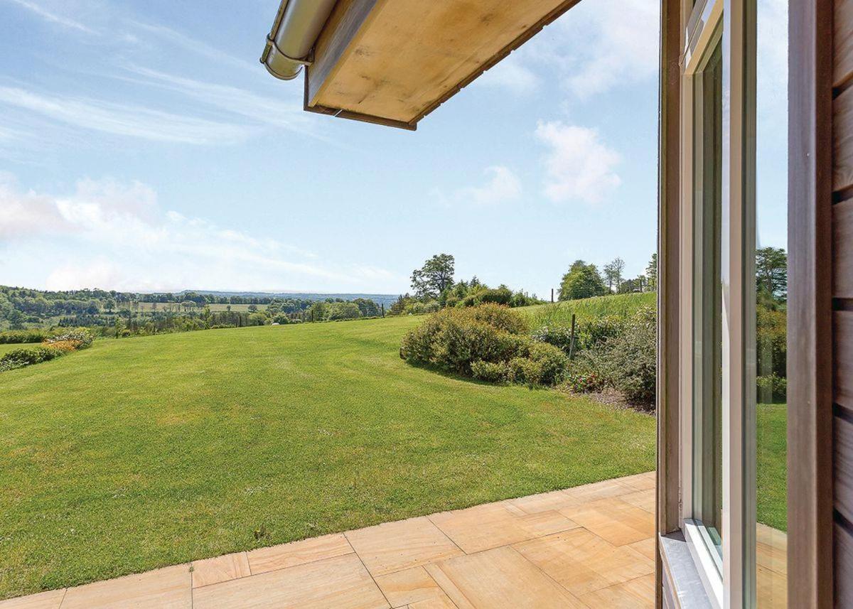 Swandown Lodges Chard Exterior photo