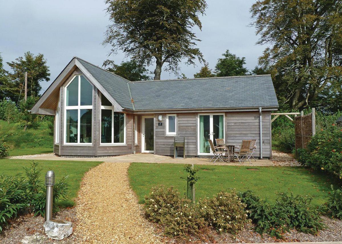 Swandown Lodges Chard Exterior photo