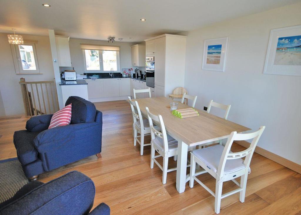 Swandown Lodges Chard Exterior photo